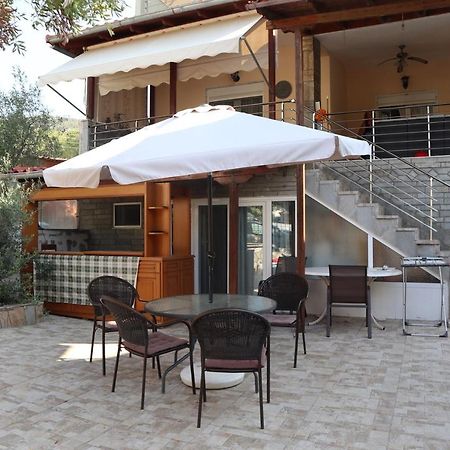 Apartments Bela PalaiónTsiflíkion Екстериор снимка