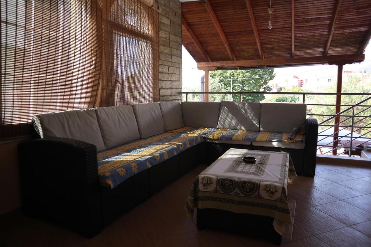 Apartments Bela PalaiónTsiflíkion Екстериор снимка