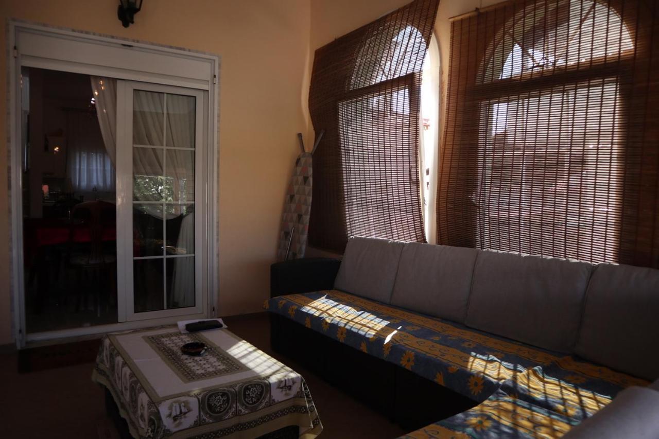 Apartments Bela PalaiónTsiflíkion Екстериор снимка