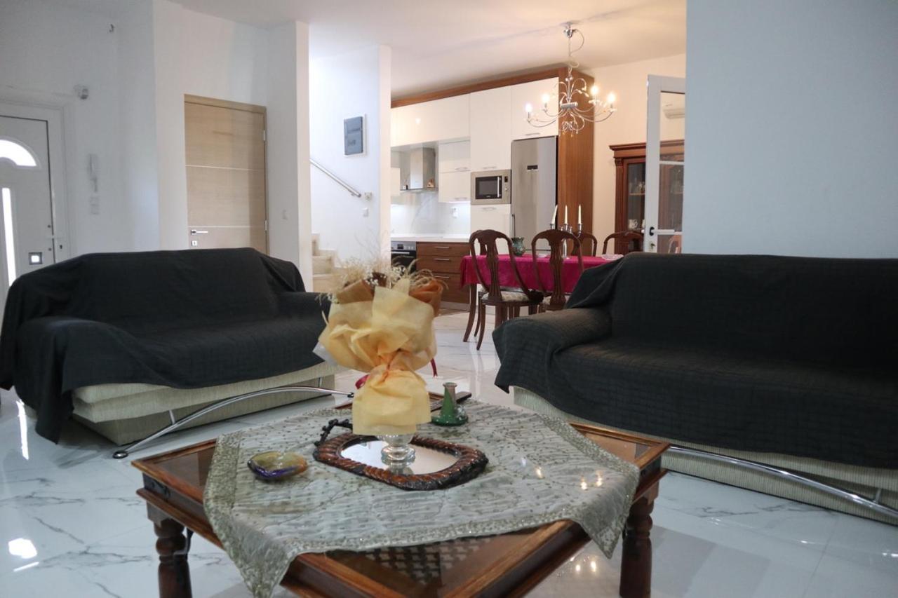 Apartments Bela PalaiónTsiflíkion Екстериор снимка