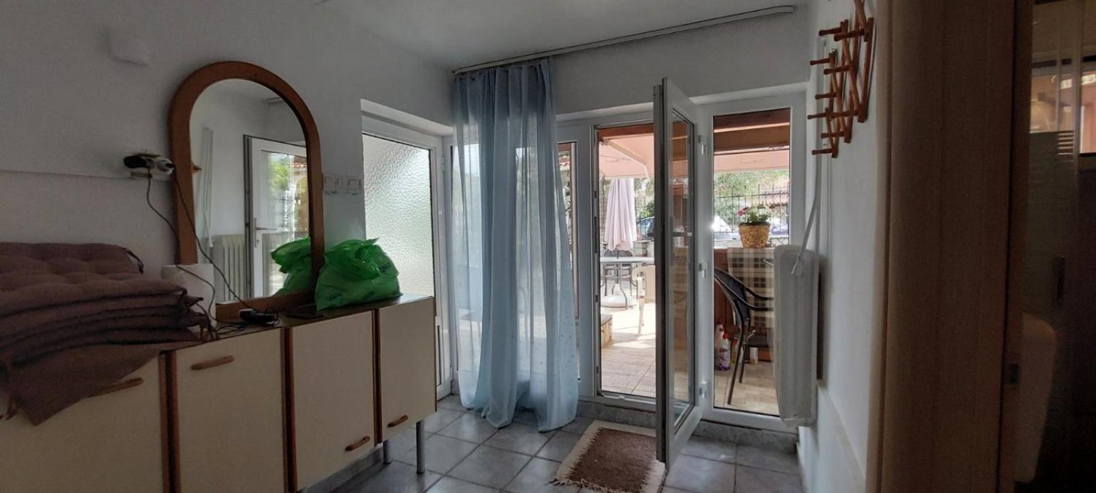 Apartments Bela PalaiónTsiflíkion Екстериор снимка